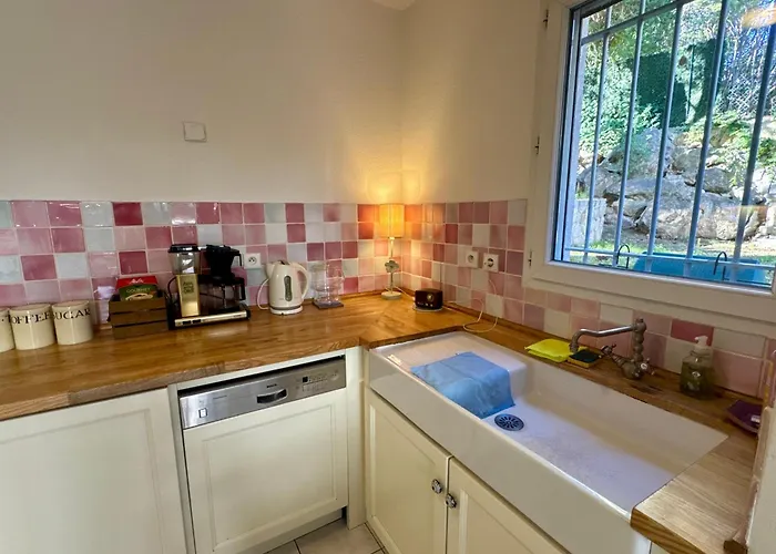 شقة Soraya - Sunny Cote D'azur With Large Garden *